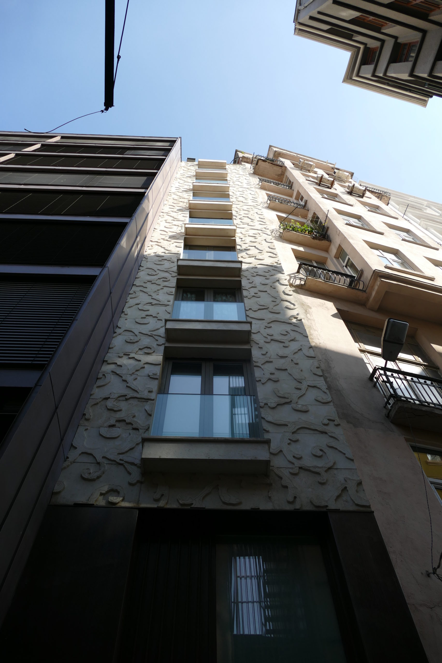 Belkis Apartmani , Apartment Belkis , stone cladding , sliding glass doors